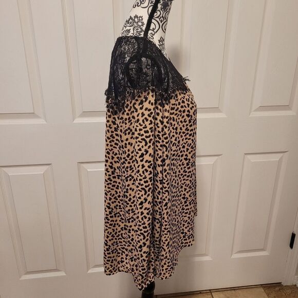Lace and leopard print top - Picture 2 of 8